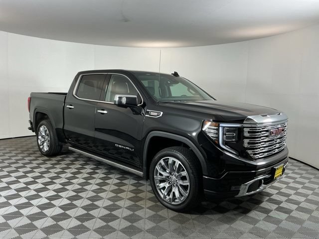 Used 2025 GMC Sierra 1500 Denali w/ Denali Reserve Package AWD/4WD image 3