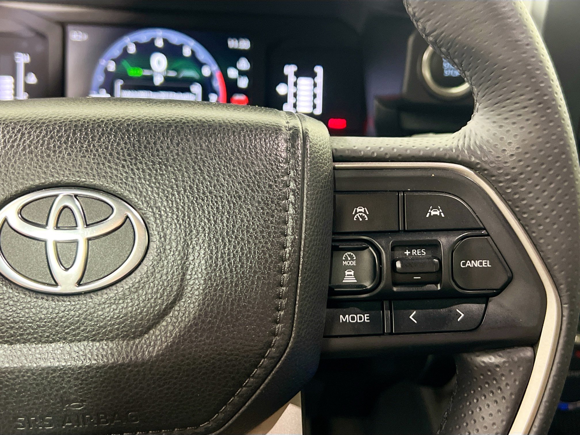 Used 2025 Toyota 4Runner SR5 RWD image 19