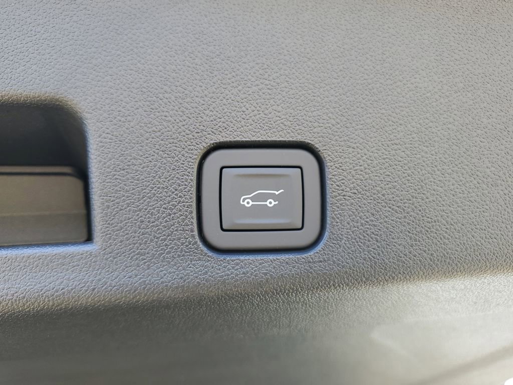 New 2026 Chevrolet Traverse Z71 w/ Enhanced Driving Package image 10