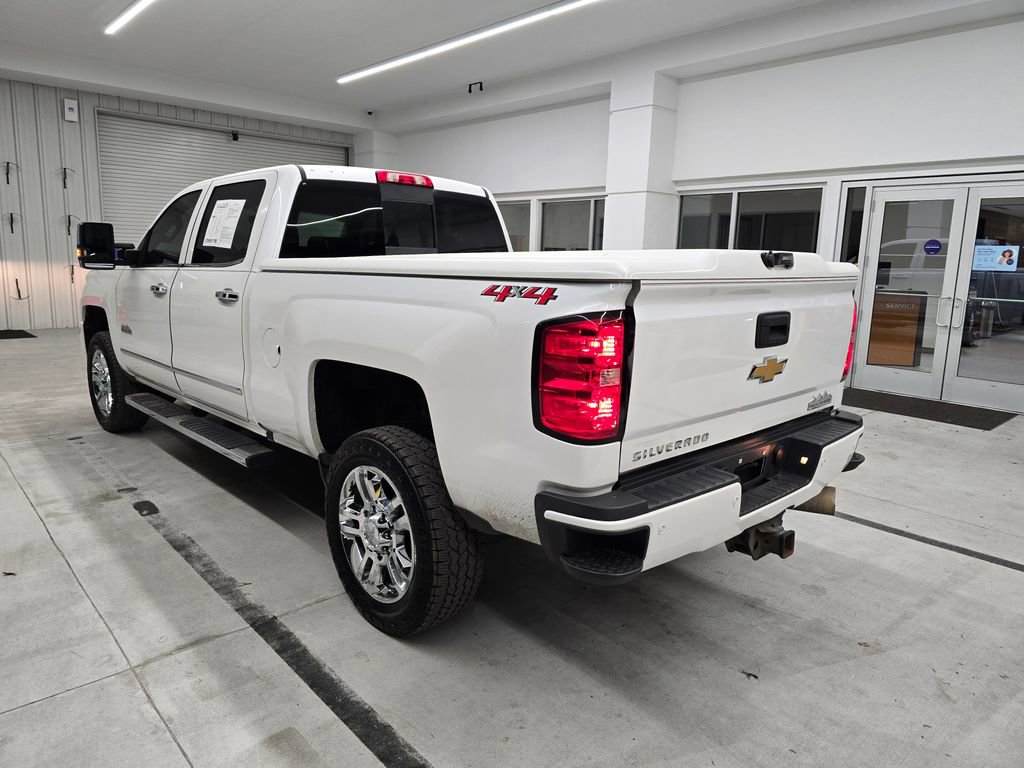 Used 2019 Chevrolet Silverado 2500 High Country w/ Duramax Plus Package image 4