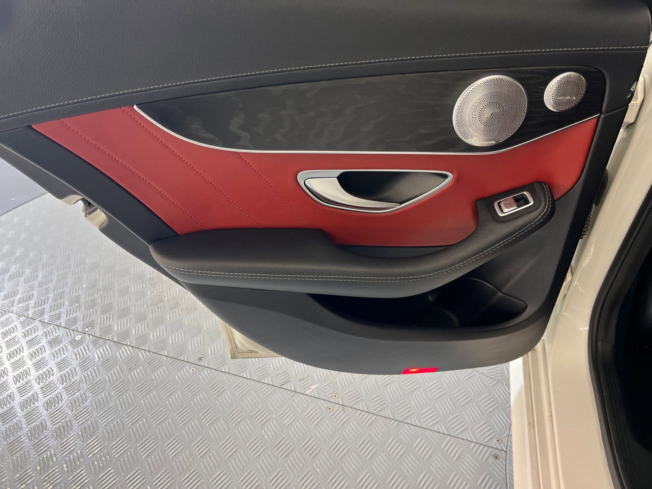 Used 2016 Mercedes-Benz C 300 Sedan image 32