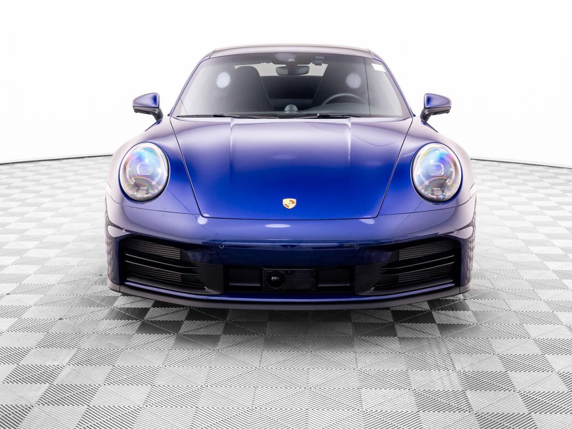 Certified 2025 Porsche 911 Carrera RWD image 9