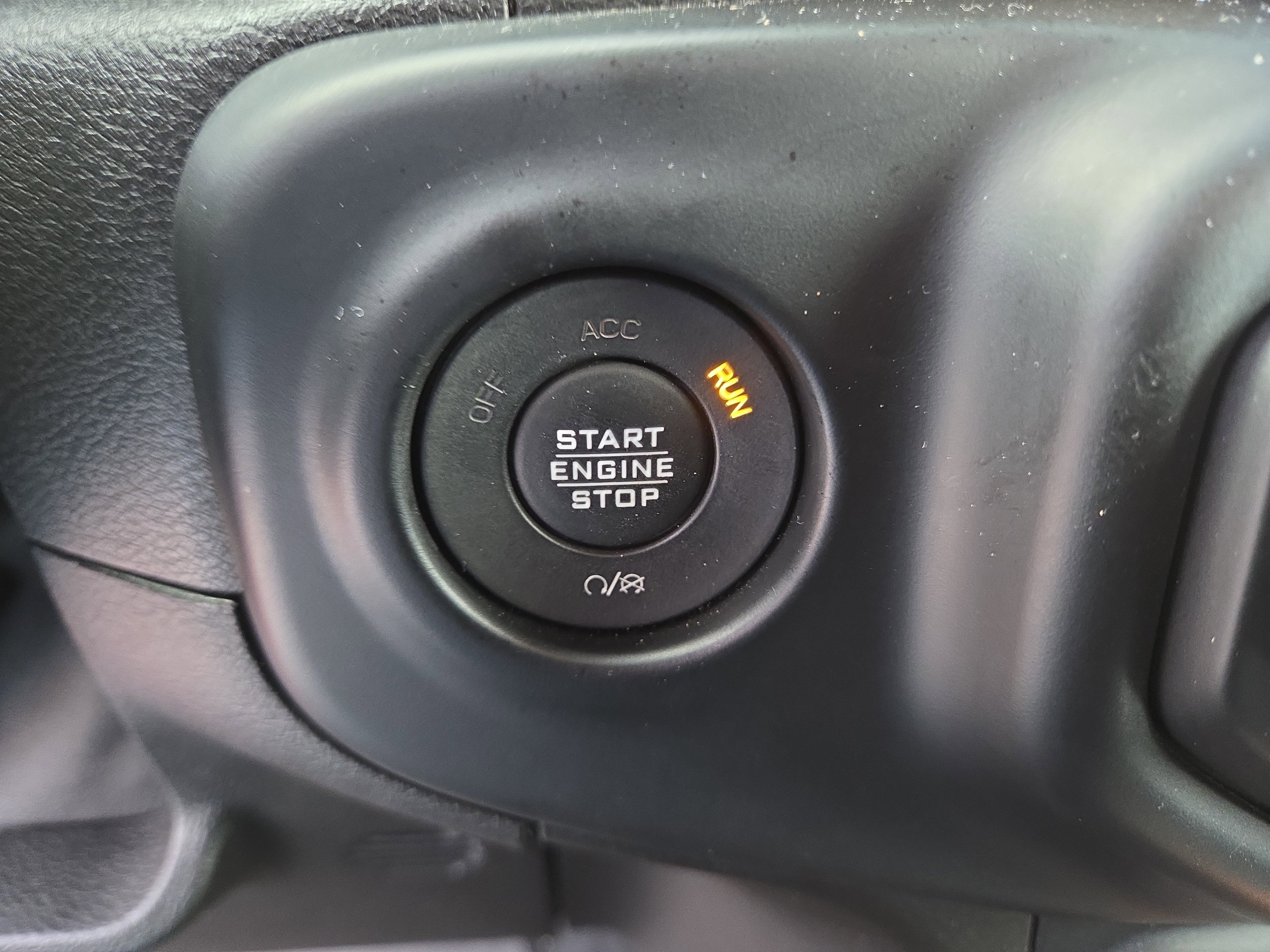 Used 2020 Jeep Gladiator Overland image 26