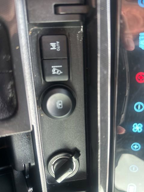 Used 2017 Ford Taurus SHO w/ Driver Assist Package image 29