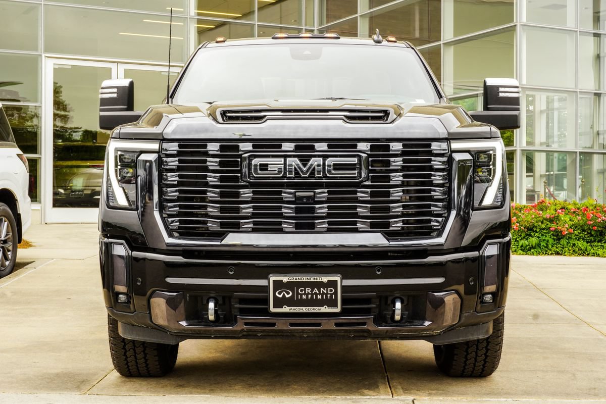 Used 2024 GMC Sierra 2500 Denali Ultimate w/ Max Trailering Package AWD/4WD image 7