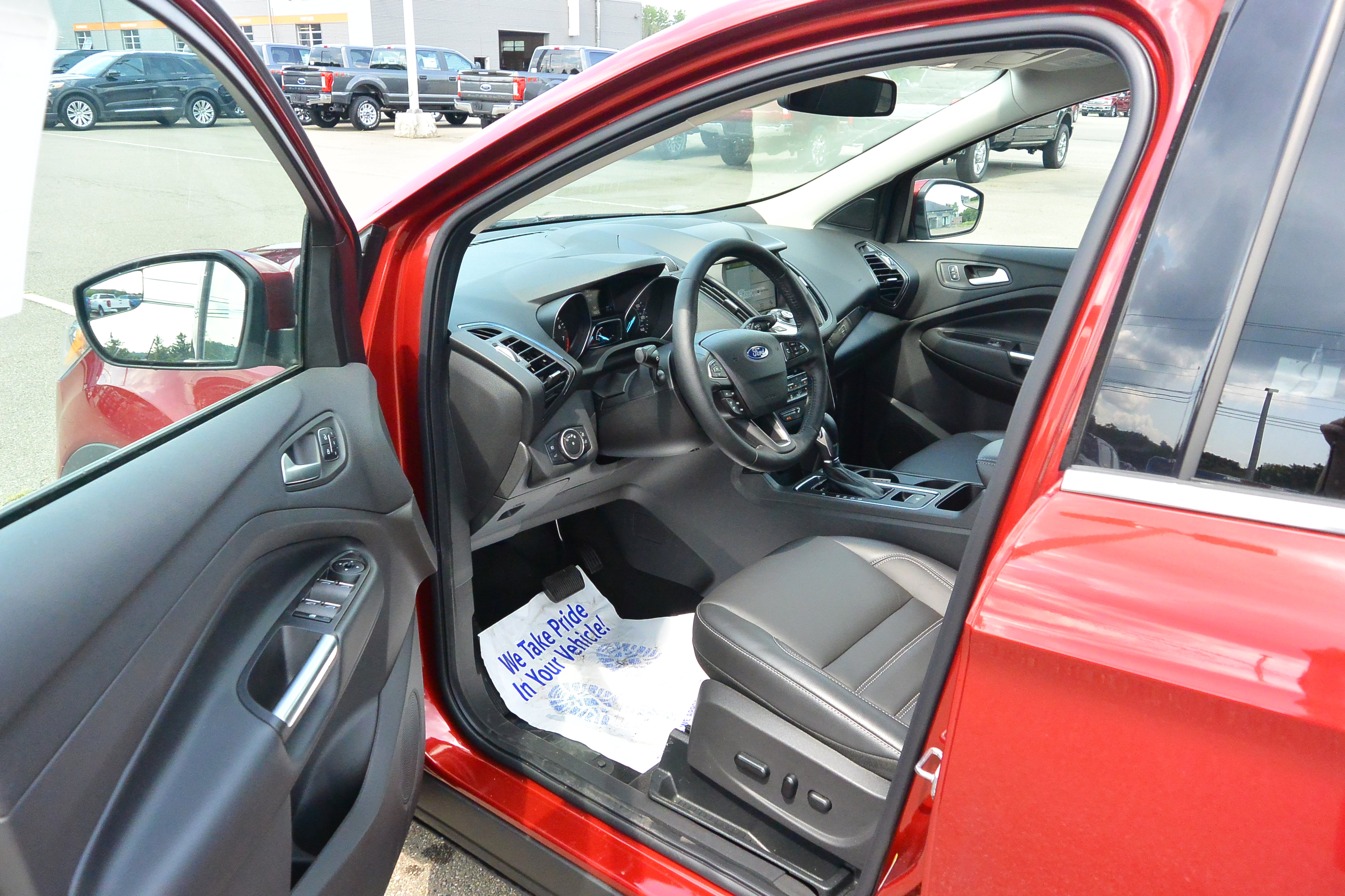 Used 2019 Ford Escape Titanium image 12