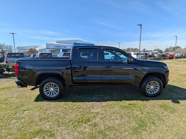 Used 2024 Chevrolet Colorado LT w/ LT Convenience Package II image 2