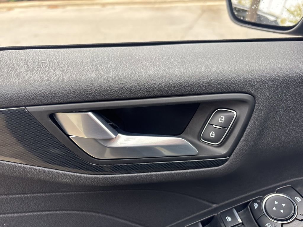 Used 2024 Ford Escape ST-Line image 9