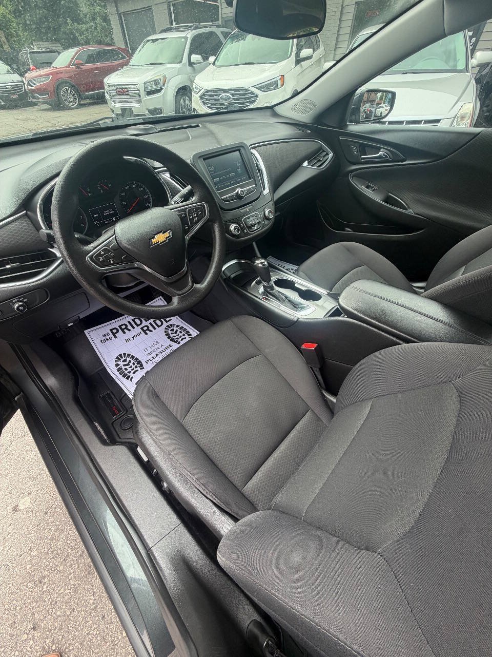 Used 2017 Chevrolet Malibu LT FWD image 21