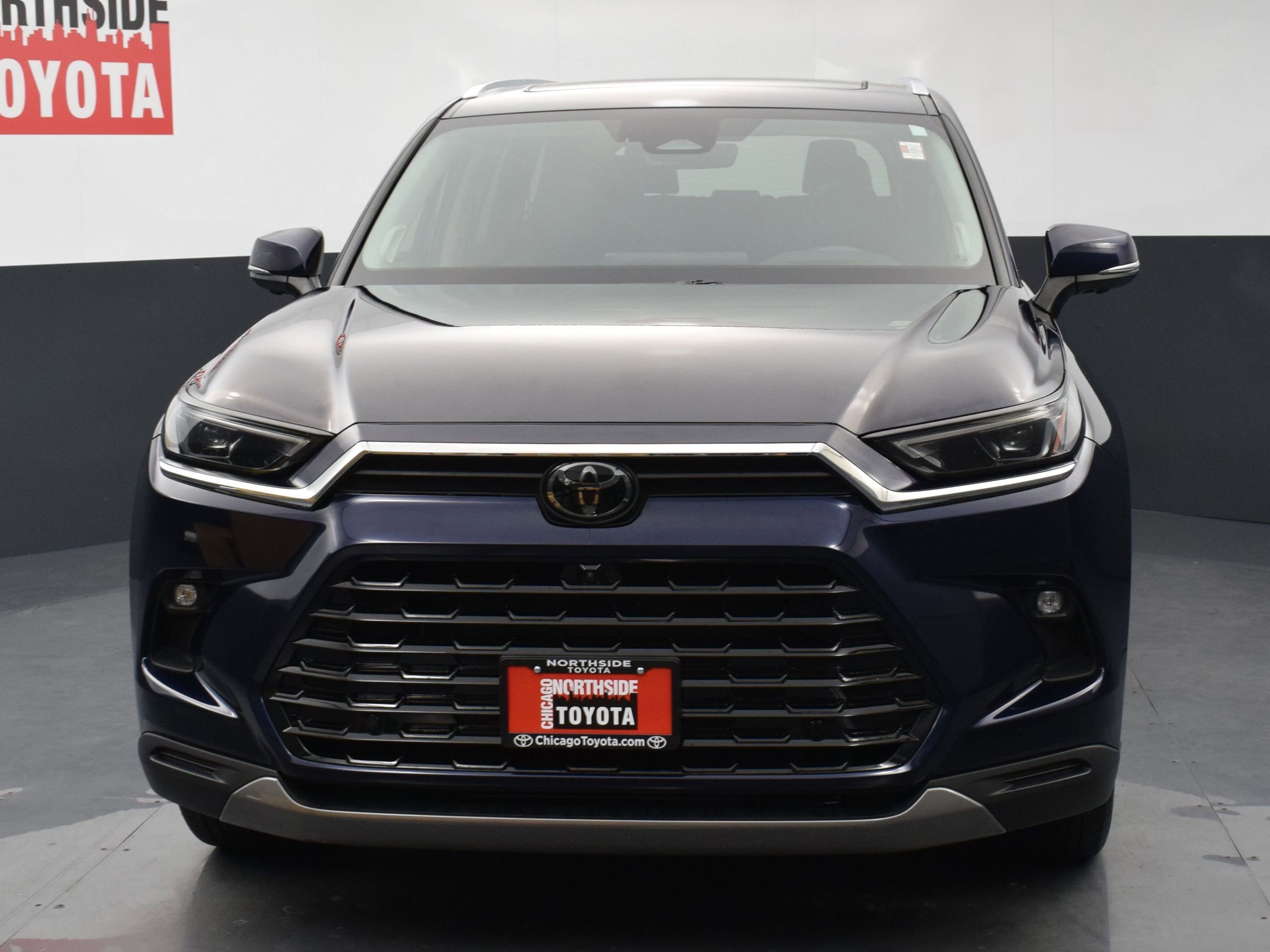 Used 2024 Toyota Grand Highlander Limited image 7