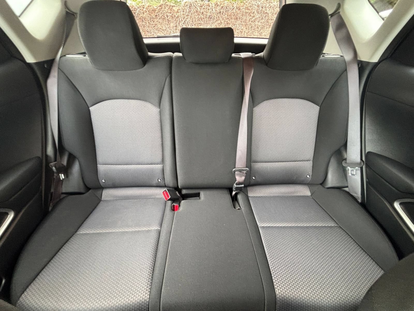 Used 2025 Kia Soul LX w/ LX Technology Package FWD image 31