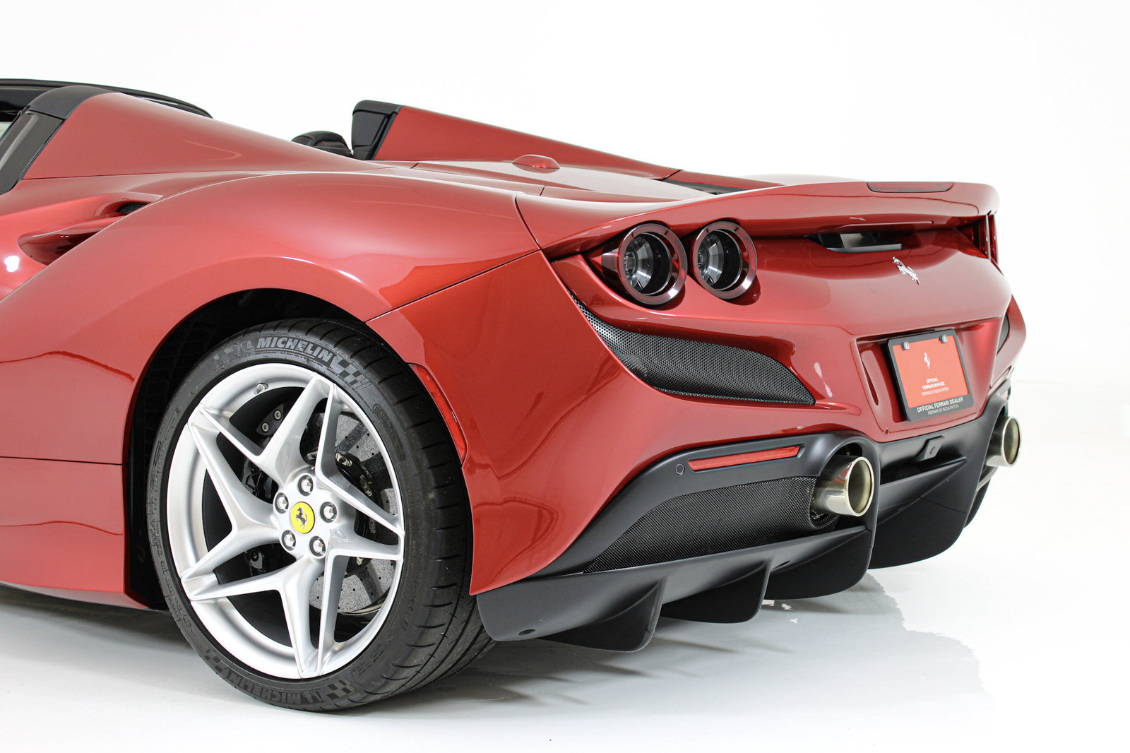 Certified 2023 Ferrari F8 Tributo RWD image 9