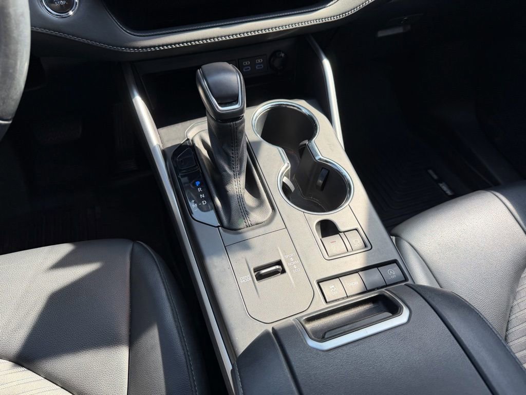 Used 2022 Toyota Highlander XSE image 16