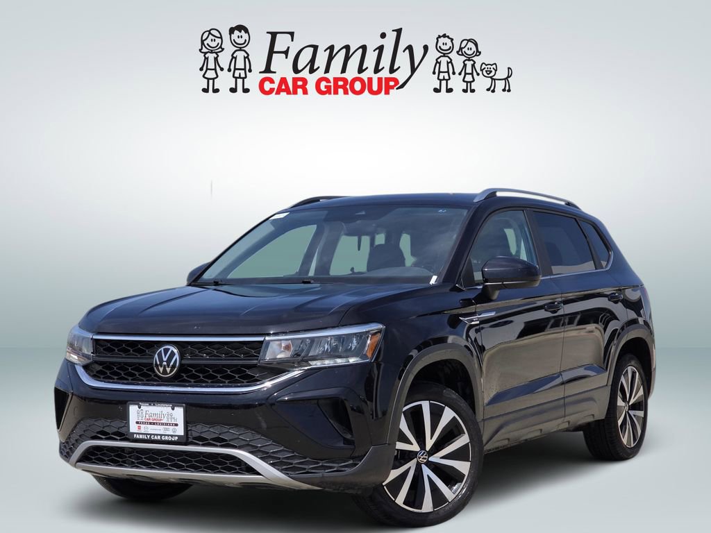 Used 2023 Volkswagen Taos SE FWD image 1