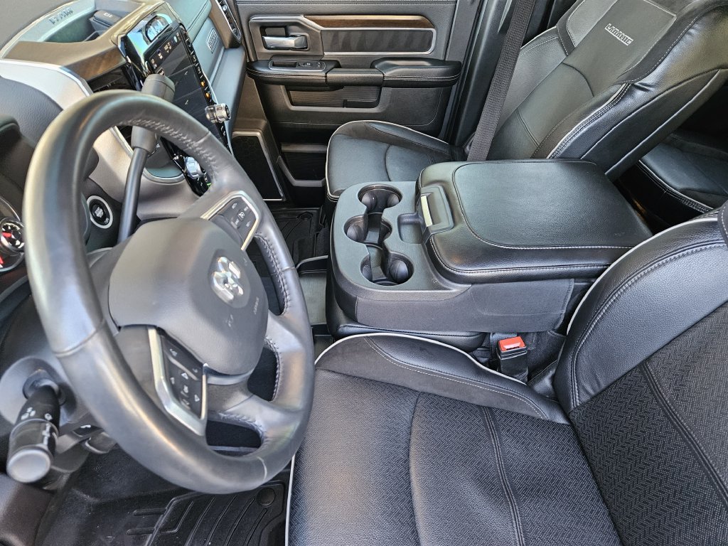 Used 2024 RAM 3500 Laramie w/ Towing Technology Group AWD/4WD image 9
