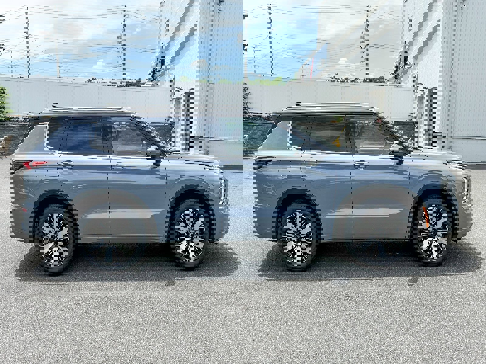 New 2025 Mitsubishi Outlander SEL image 13