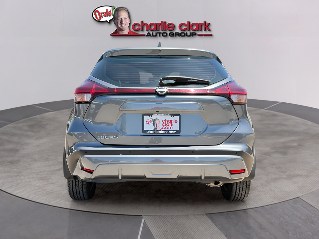 Used 2023 Nissan Kicks S FWD image 5