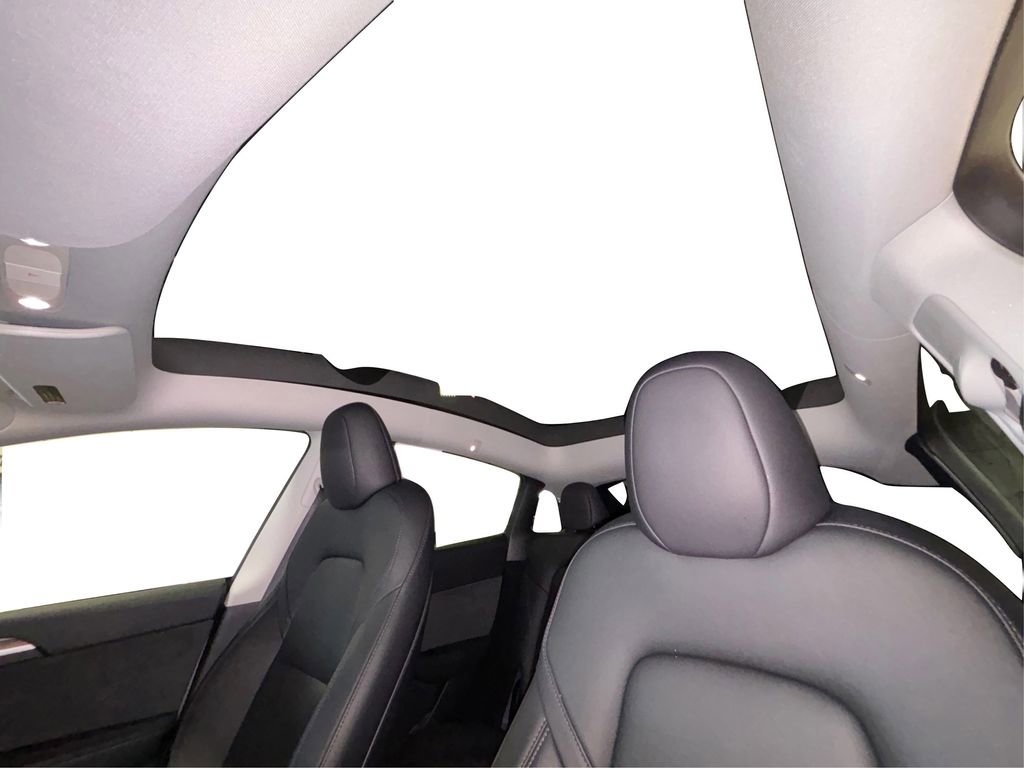 Used 2024 Tesla Model Y Long Range image 29