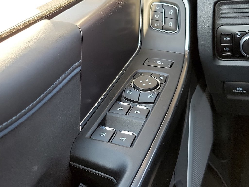 Used 2026 Ford F250 Platinum AWD/4WD image 15