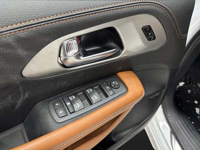 New 2026 Chrysler Pacifica Pinnacle w/ Trailer Tow Group image 30