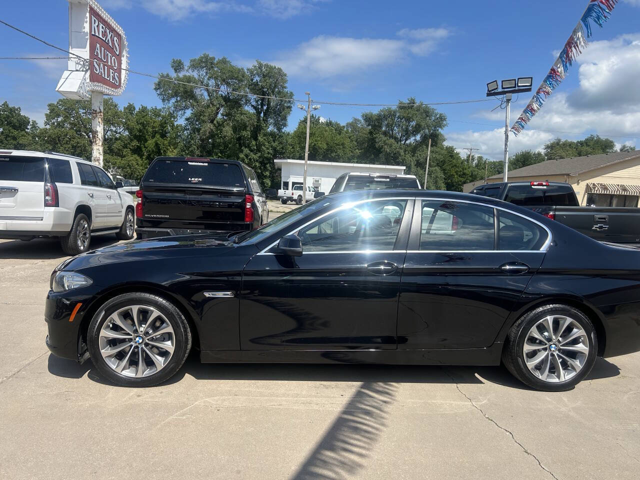 Used 2016 BMW 528i xDrive Sedan AWD/4WD image 3