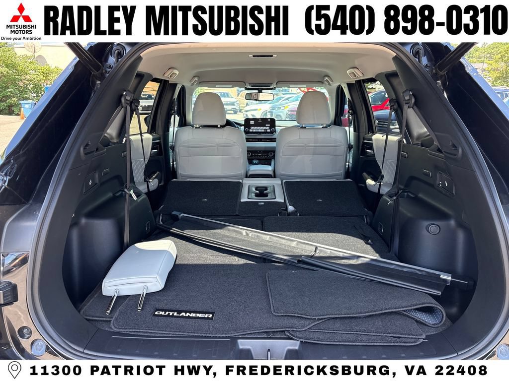 Used 2024 Mitsubishi Outlander SEL AWD/4WD image 14