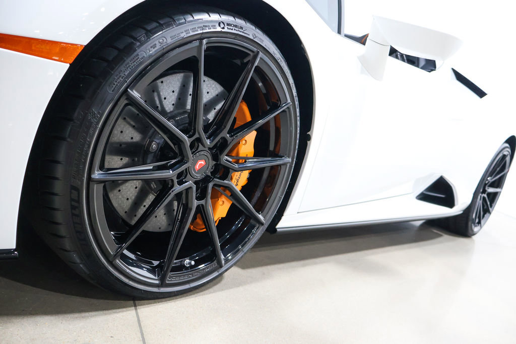 Used 2024 Lamborghini Huracan EVO image 38