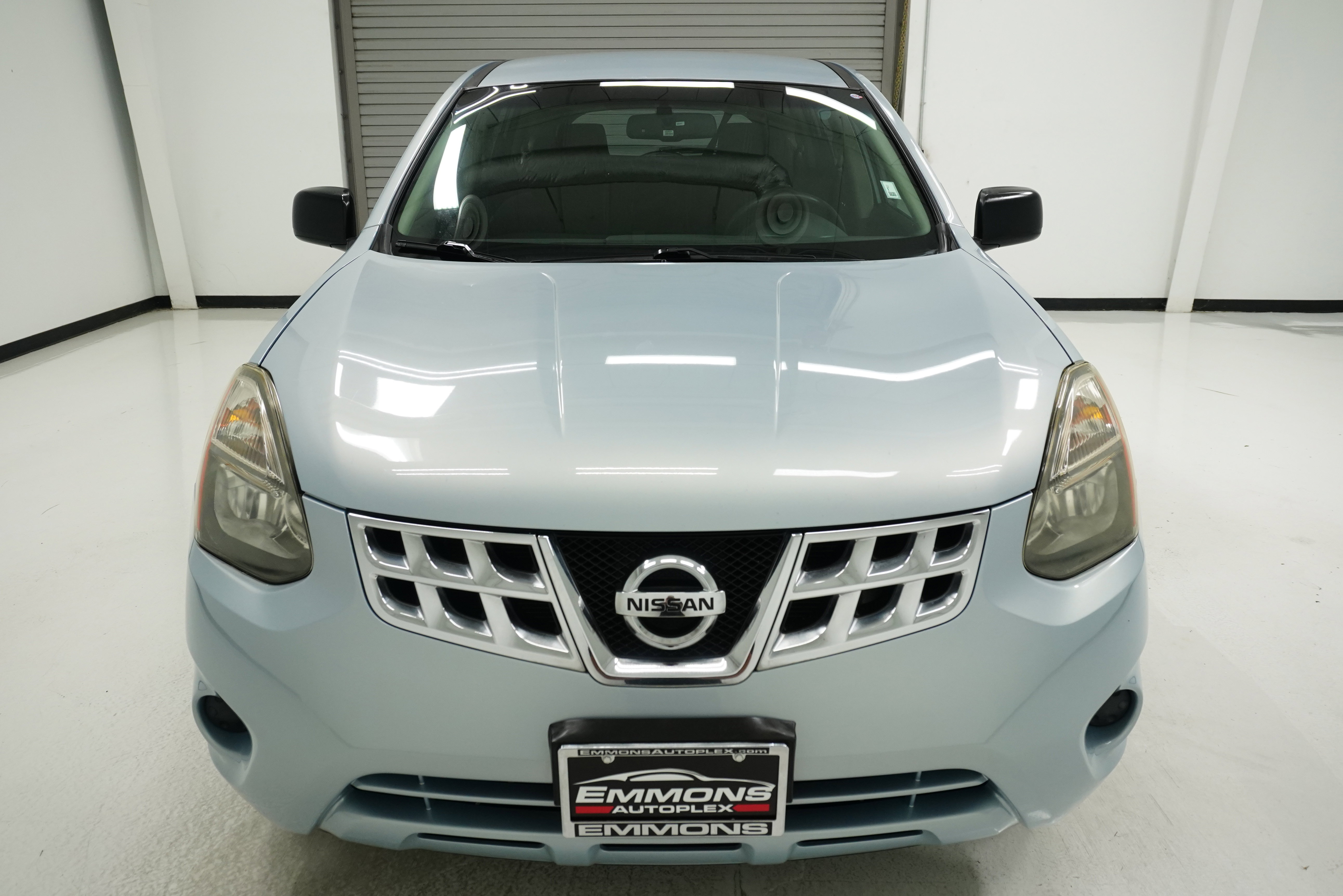 Used 2014 Nissan Rogue S image 2