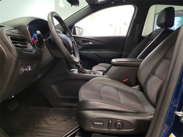 Used 2022 Chevrolet Equinox RS w/ LPO, Floor Liner Package image 9