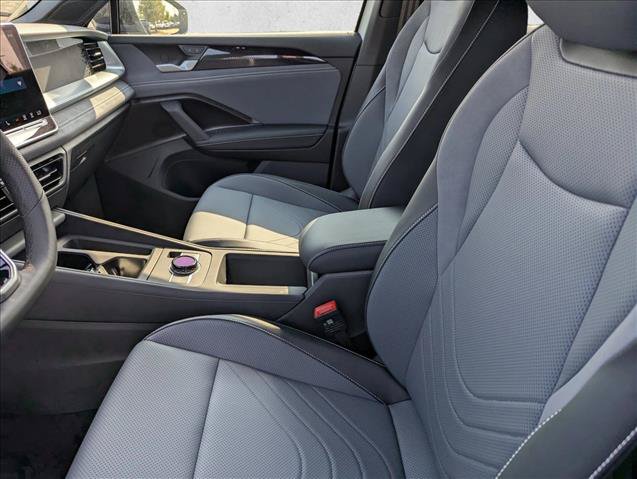 New 2026 Volkswagen Tiguan SE R-Line FWD image 23