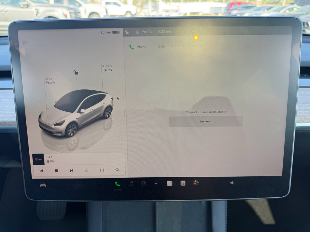 Used 2022 Tesla Model Y Long Range image 15