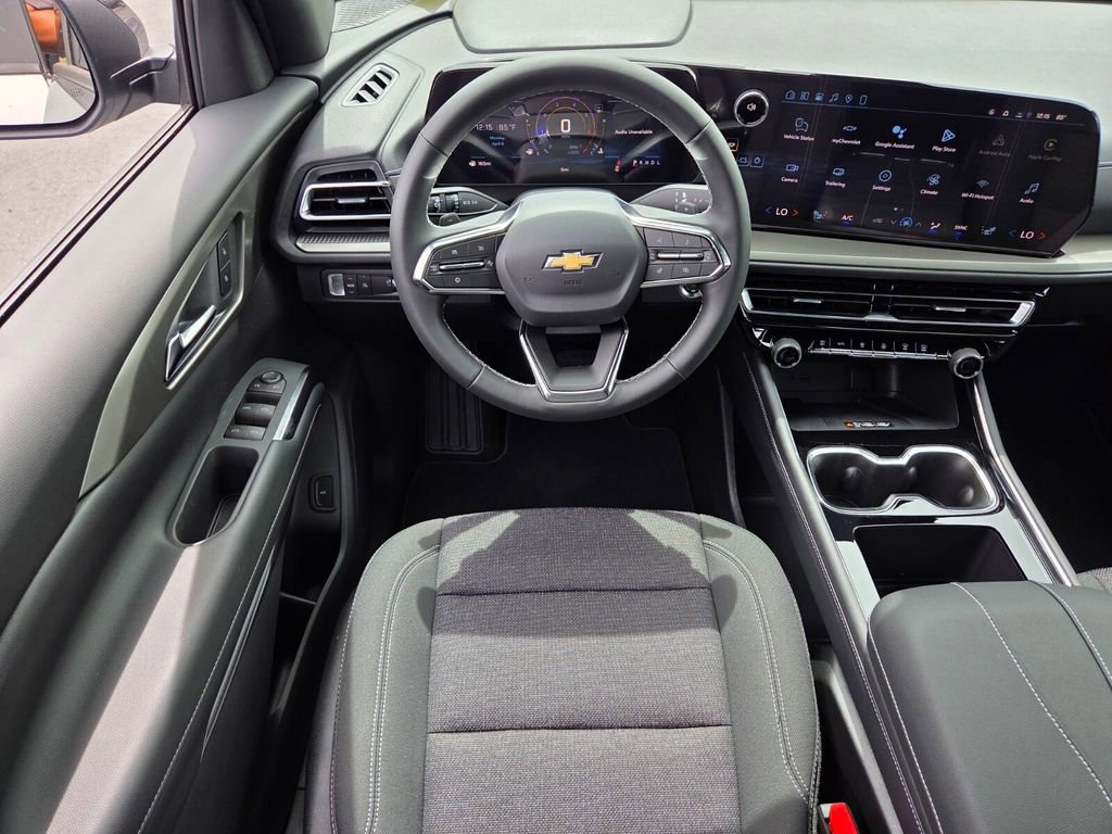 New 2026 Chevrolet Traverse LT w/ Sun and Wheel Package FWD image 10