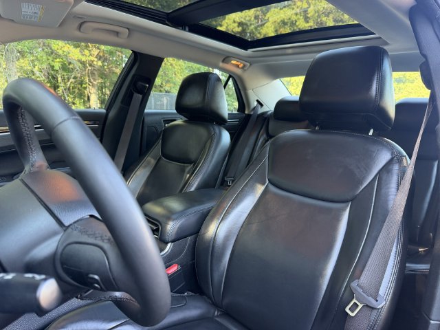 Used 2023 Chrysler 300 Touring L w/ Popular Equipment Group RWD image 12