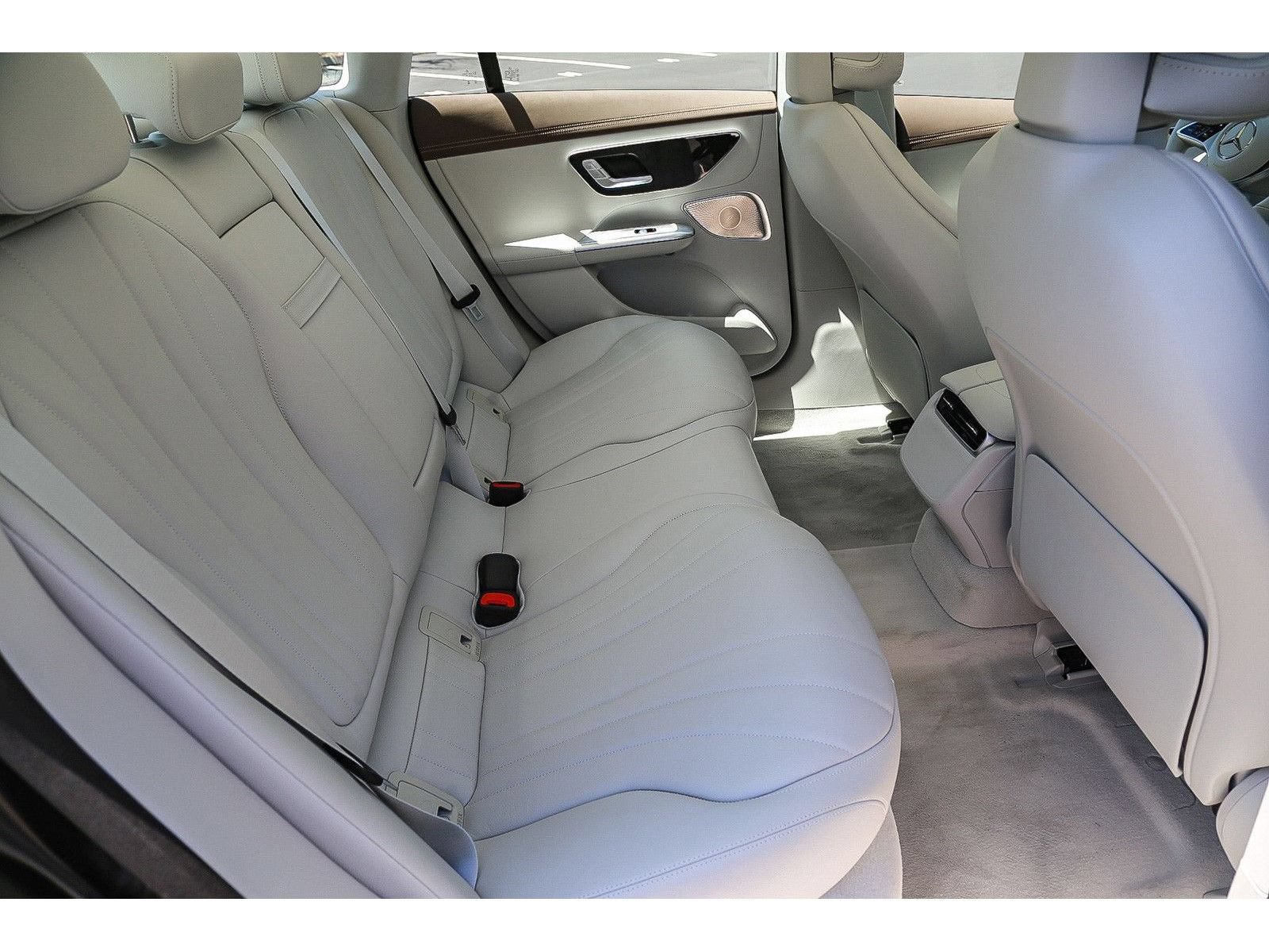 Used 2024 Mercedes-Benz EQE 350+ 4MATIC Sedan image 16