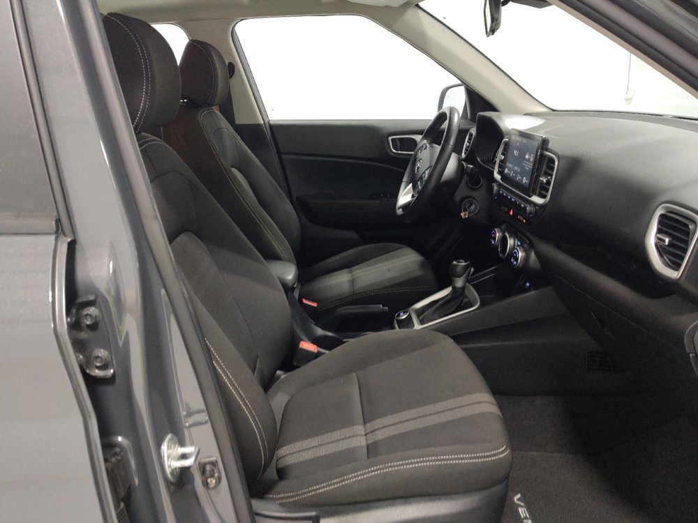 Used 2023 Hyundai Venue SEL FWD image 21