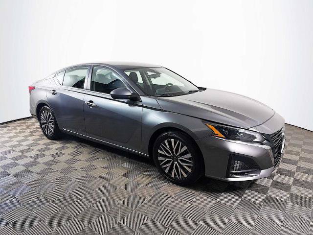 Certified 2023 Nissan Altima 2.5 SV FWD image 3