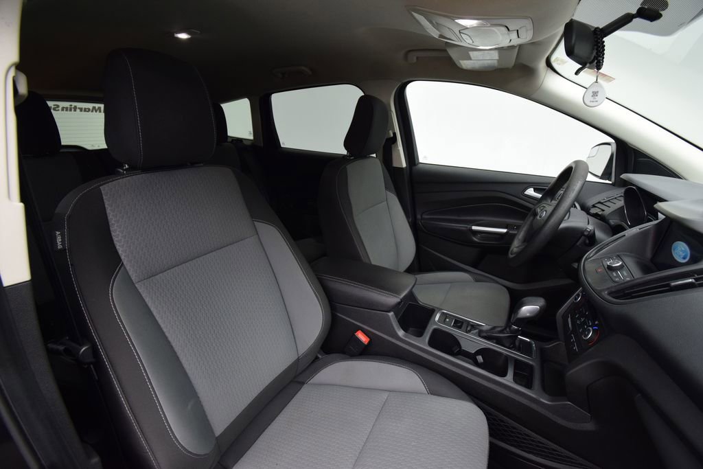 Used 2019 Ford Escape SE image 17