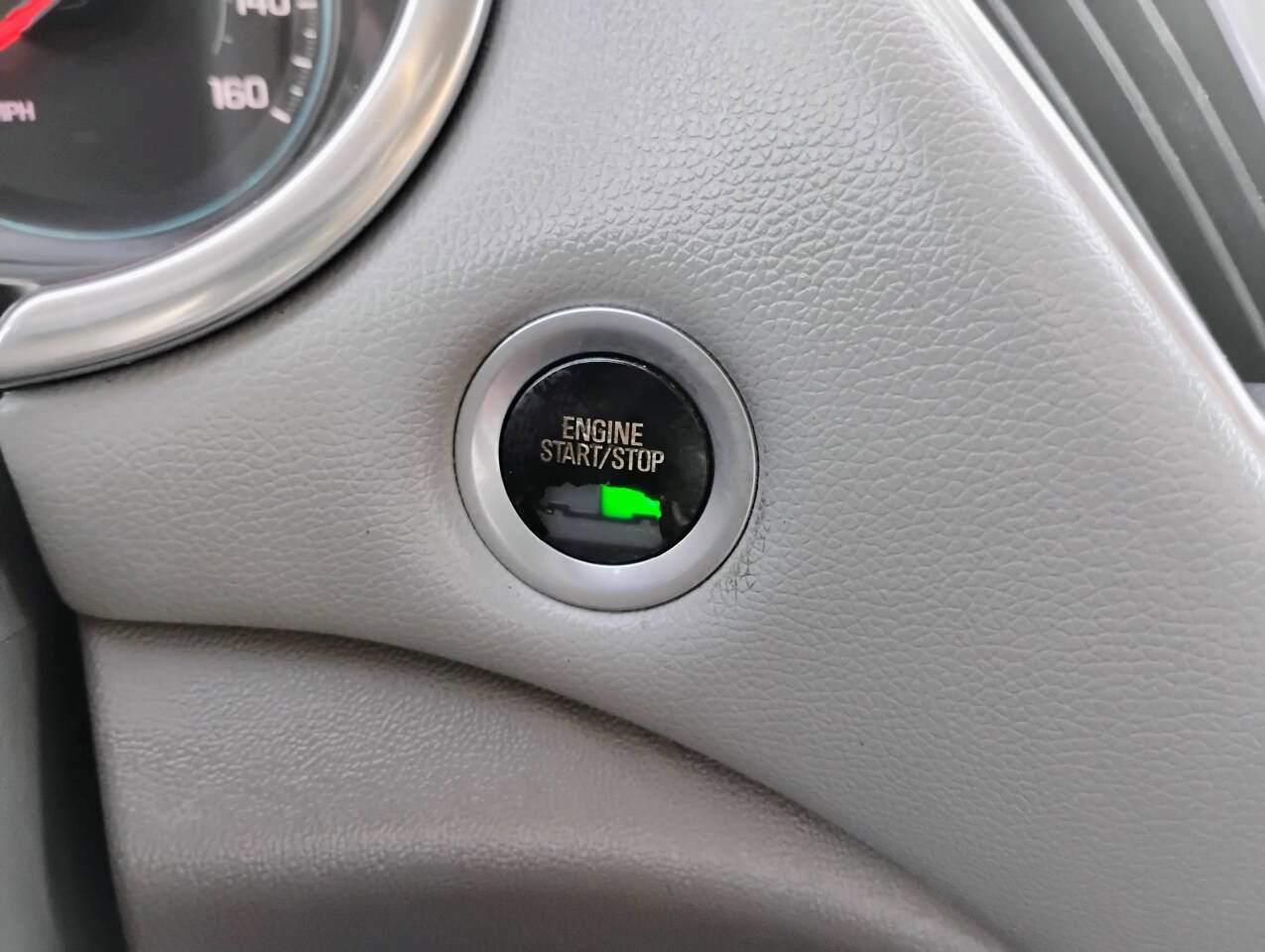 Used 2017 Chevrolet Malibu Premier FWD image 22