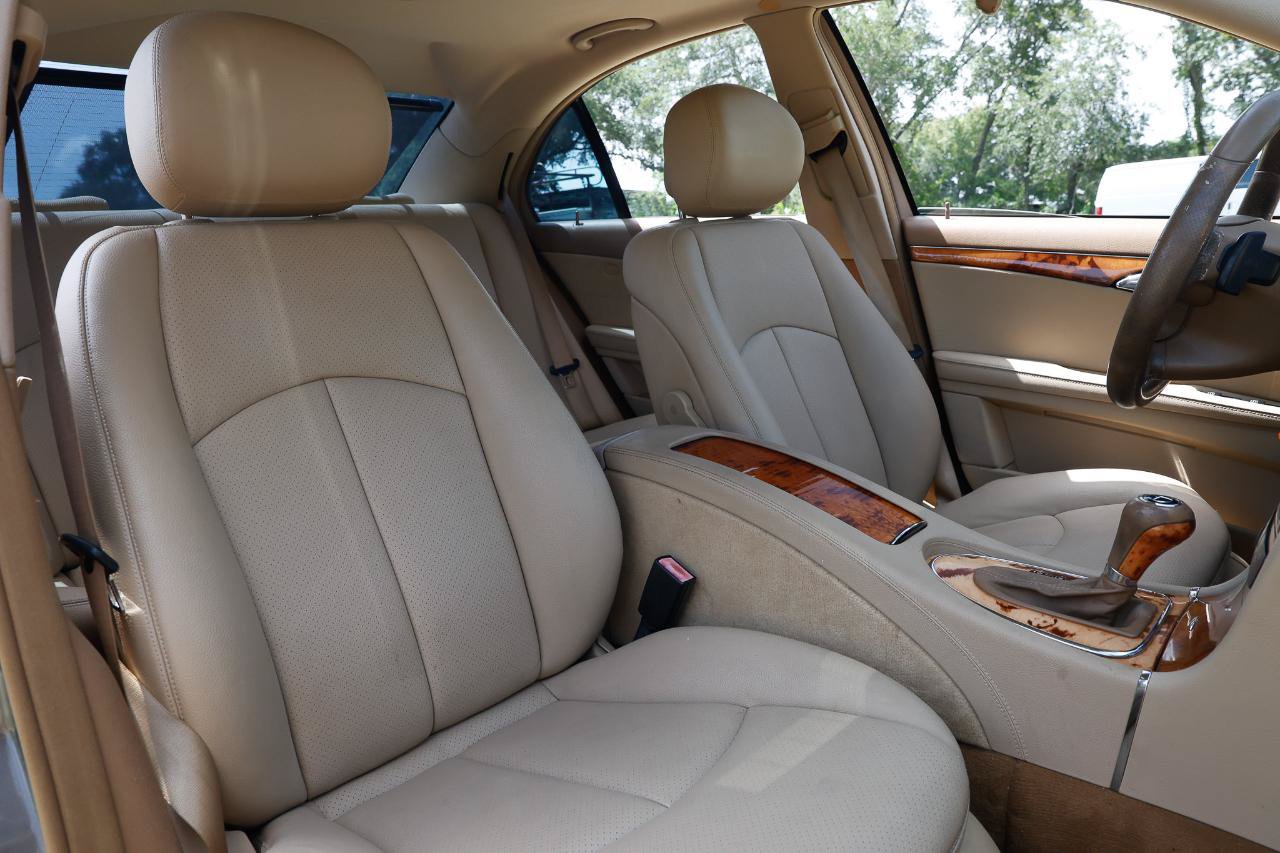 Used 2009 Mercedes-Benz E 350 Sedan w/ Premium 1 Pkg image 18