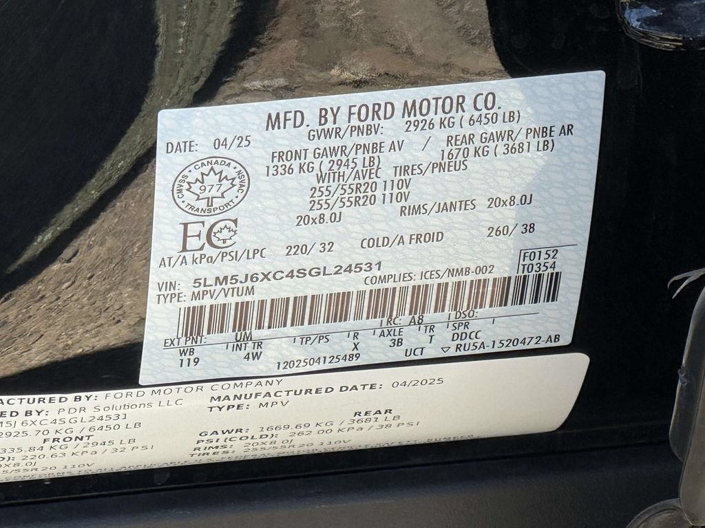 Used 2025 Lincoln Aviator AWD image 31