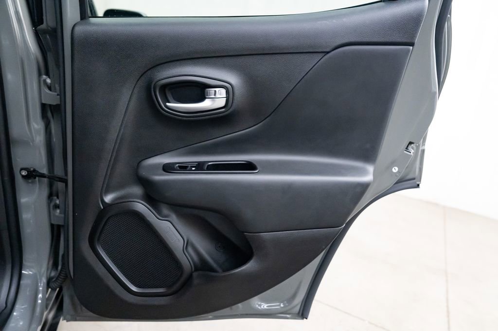 Used 2022 Jeep Renegade Altitude w/ Convenience Group image 29
