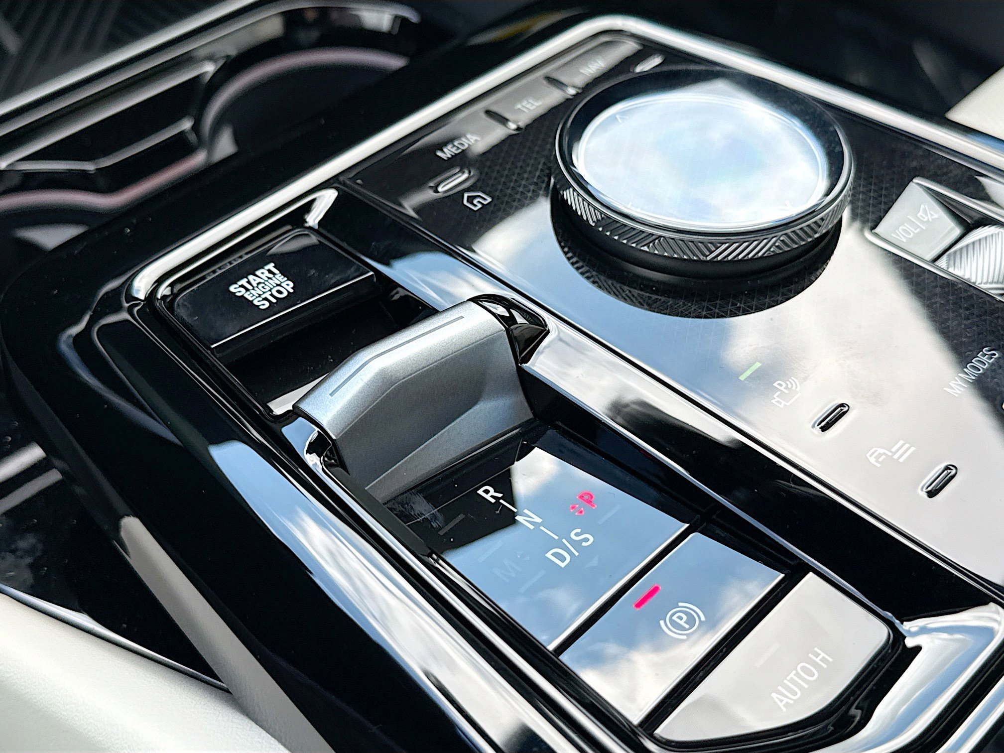 New 2026 BMW 530i w/ Convenience Package image 30