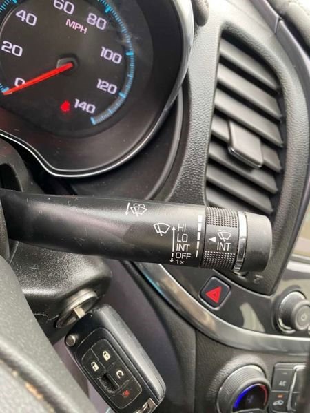 Used 2017 Chevrolet Impala LT w/ Convenience Package image 19