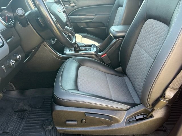 Used 2017 Chevrolet Colorado Z71 AWD/4WD image 10