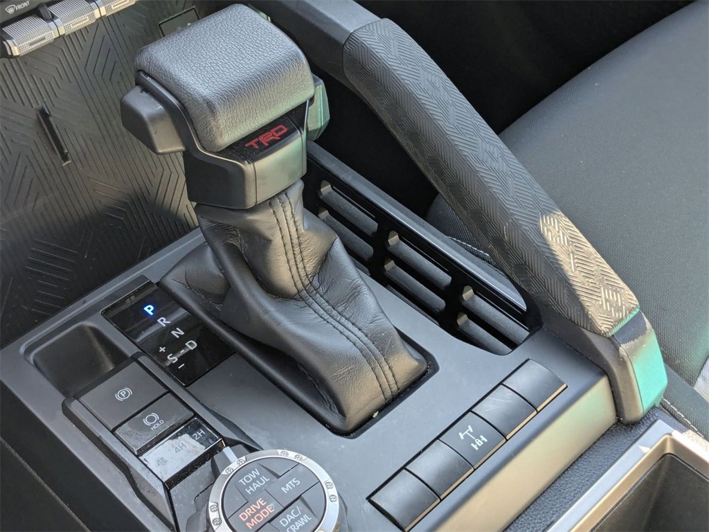 Used 2025 Toyota Tacoma TRD Off-Road image 19