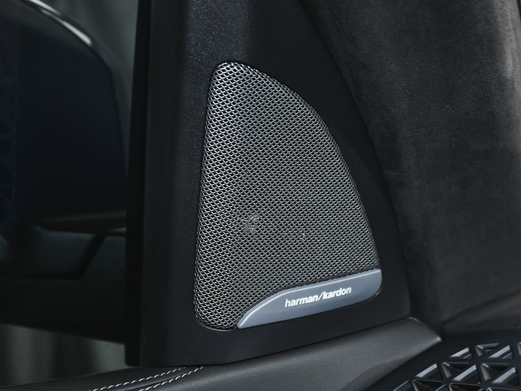 Used 2023 BMW X7 xDrive40i w/ Executive Package image 32