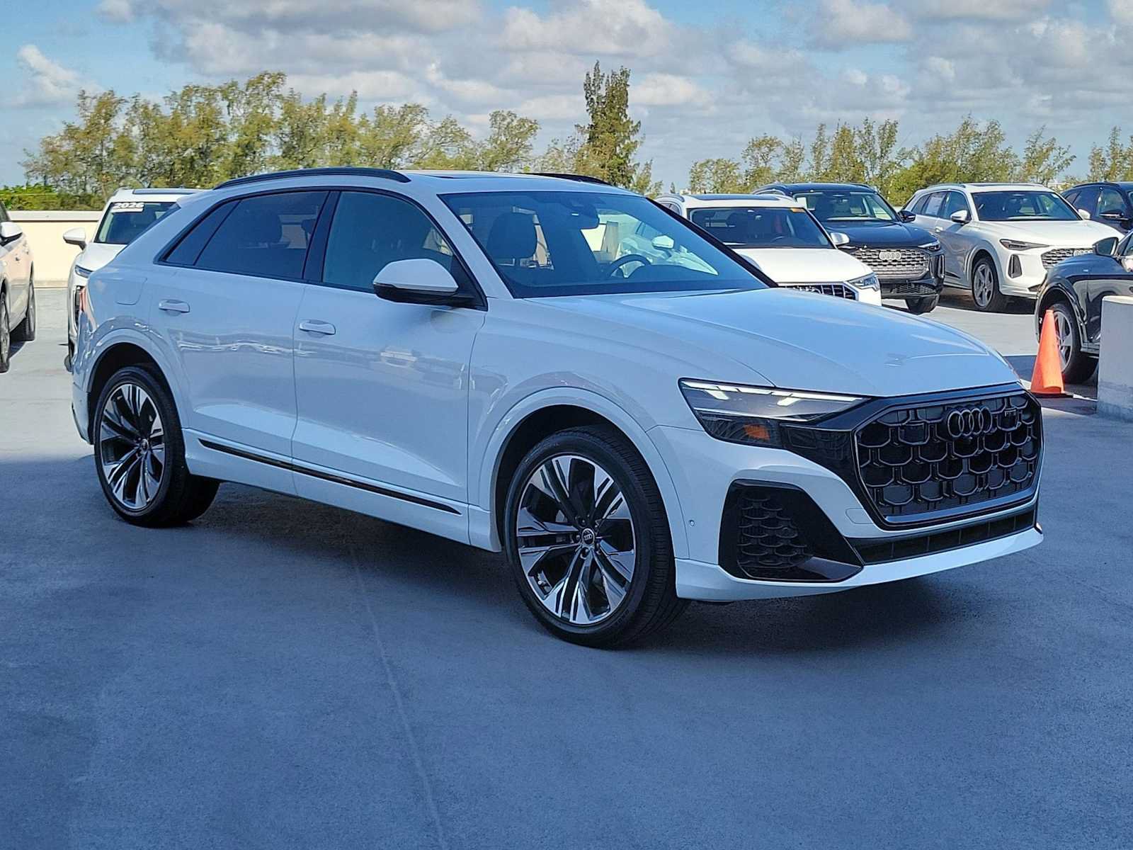 Certified 2024 Audi Q8 Premium Plus w/ Premium Plus Package AWD/4WD image 8