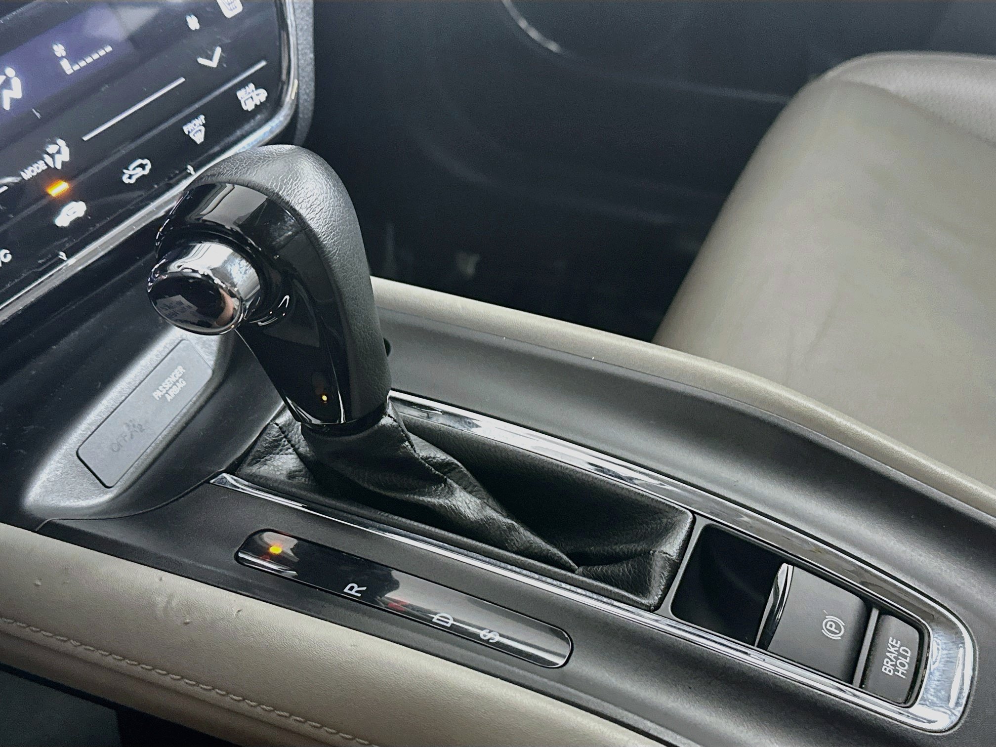 Used 2017 Honda HR-V EX-L image 17