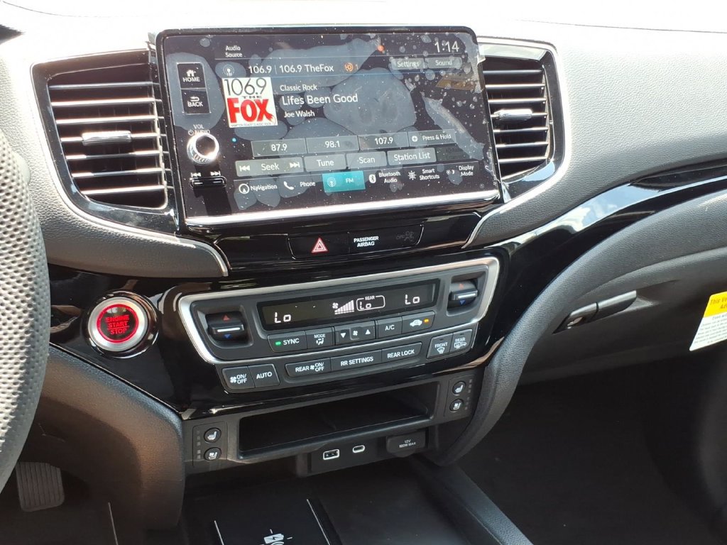 New 2026 Honda Ridgeline Black Edition image 13
