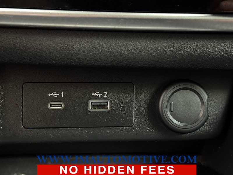 Used 2023 Nissan Rogue S image 34
